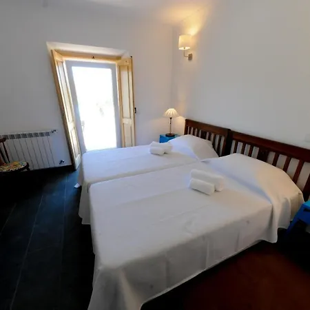 Alojamento de Turismo Rural Casa Rendufas- Com Figos *