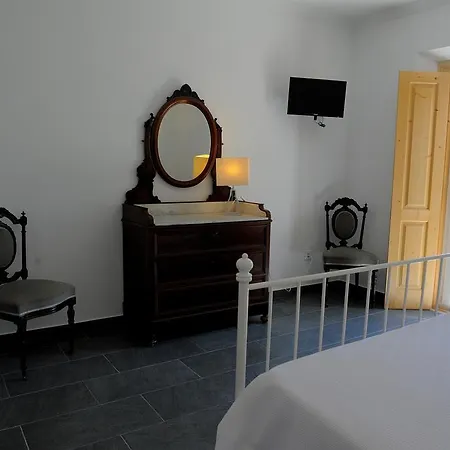 Alojamento de Turismo Rural Casa Rendufas- Com Figos