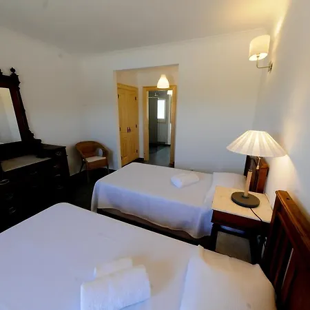 Casa Rendufas- Com Figos Alojamento de Turismo Rural Rendufas da Estrada